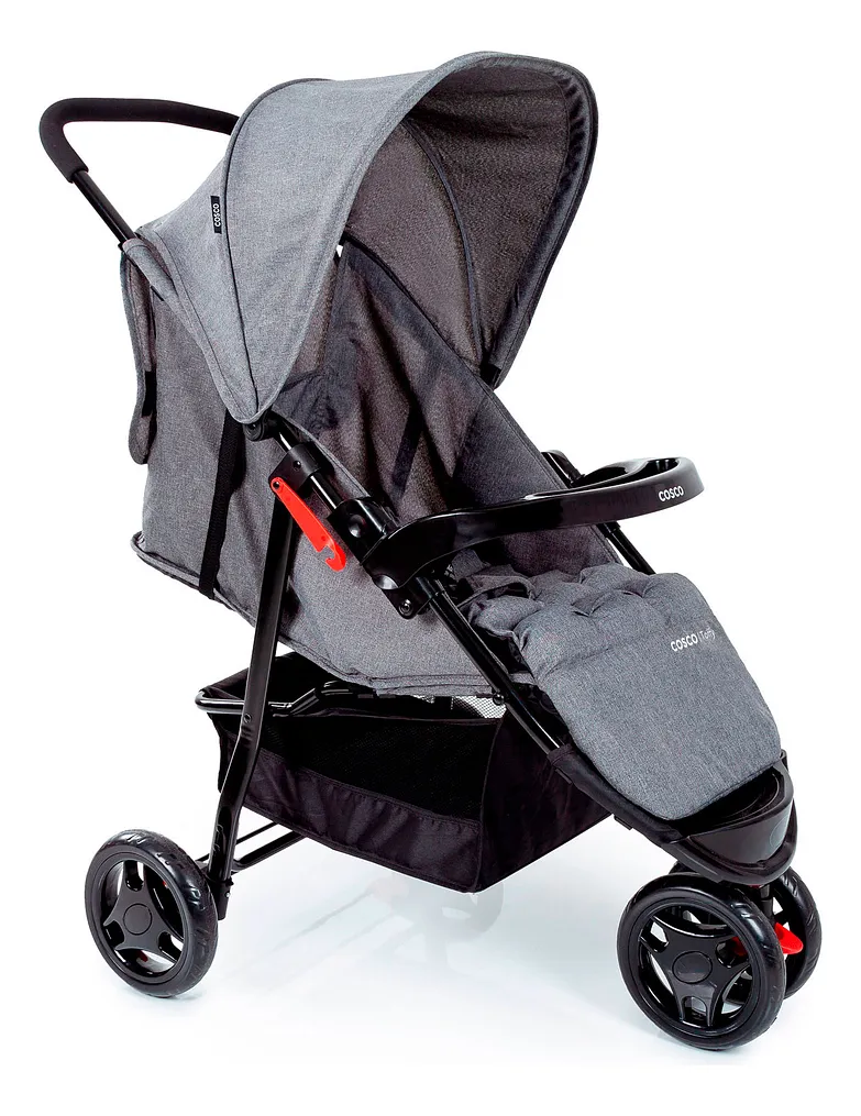 Carrinho de bebê para viagem ultra compacto sendo fechado